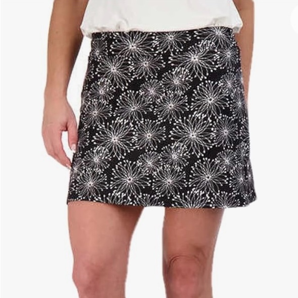 Tranquility by Colorado clothing short/skort size XXL color black and white NWT